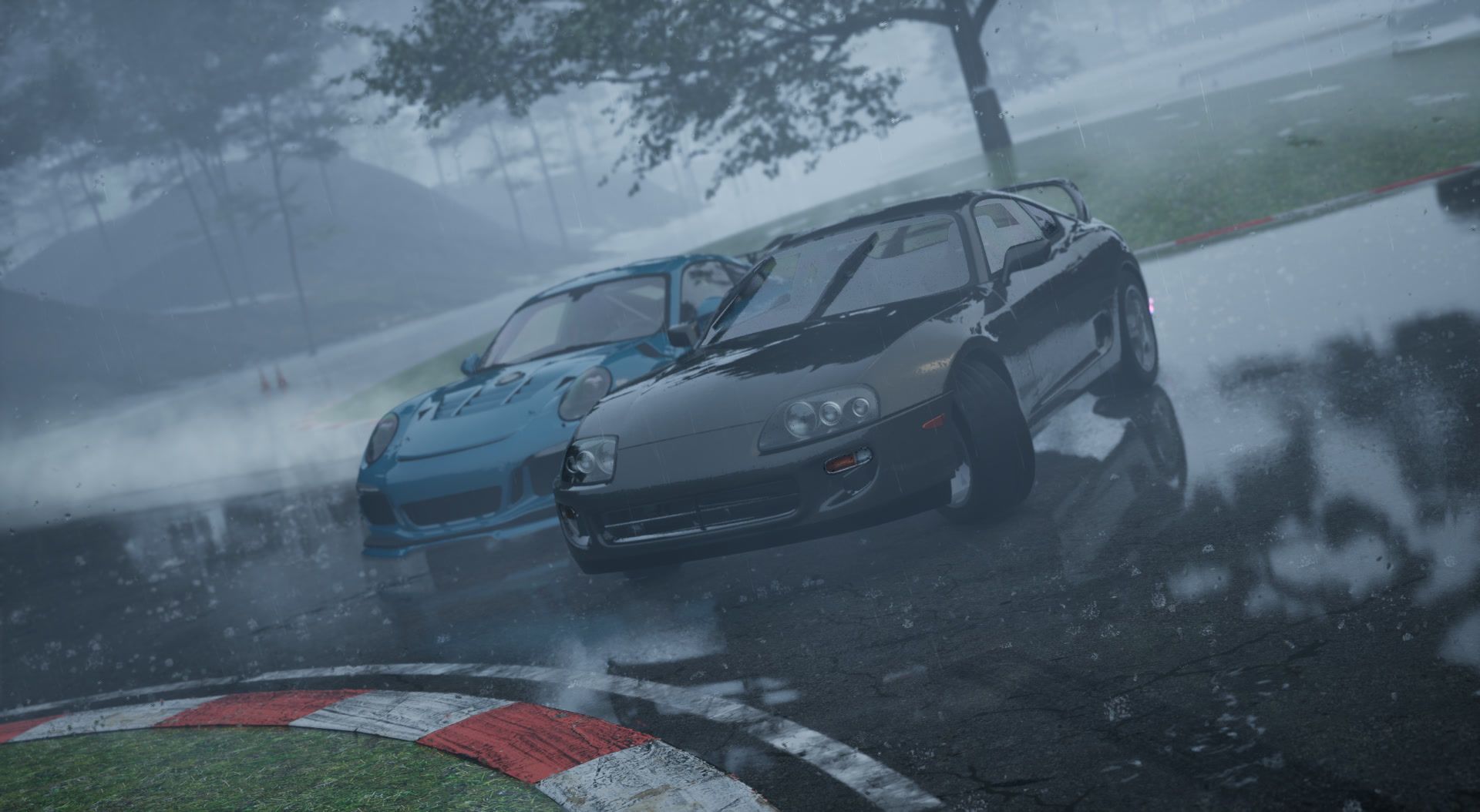 Front three-quarter of a tandem in fog, cars inches apart